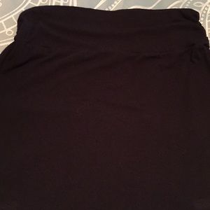 Med (8/10) black maxi skirt